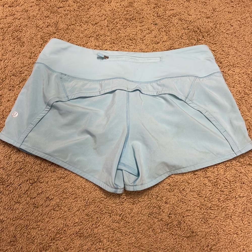 NWOT Lululemon mid rise lined shorts 4” - Picture 4 of 7